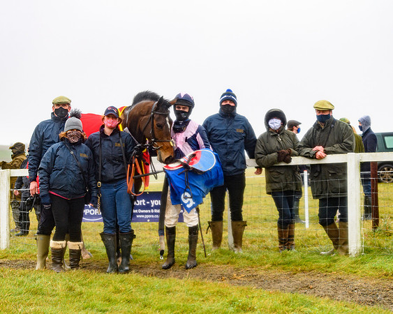 Race 3 - Young Horse maiden (90 of 93)