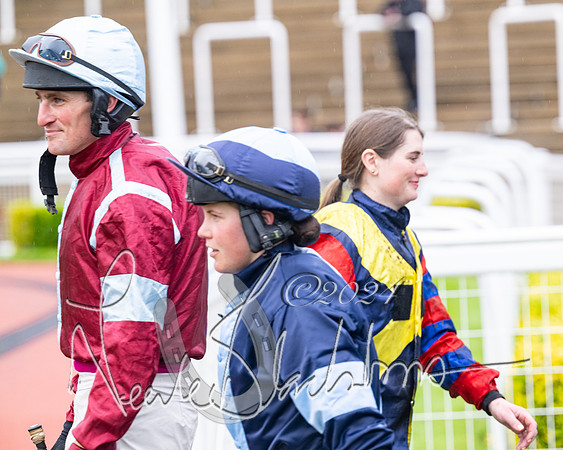 Race 5 - Mares Open  (12 of 129)