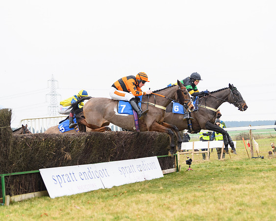 Race 2 - Restricted (49 of 100)
