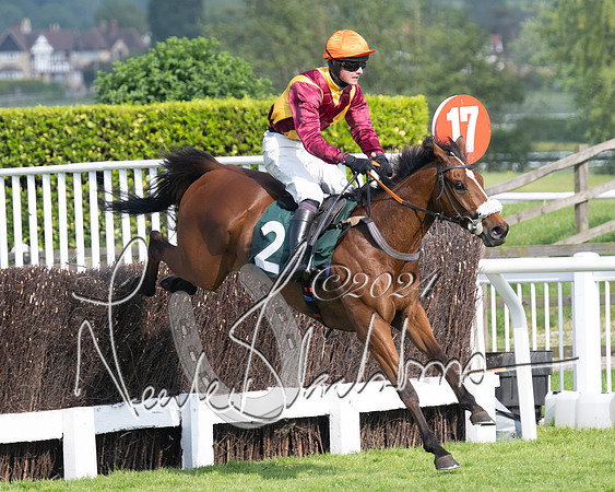 Race 1 - The Bottle Green Open Hunters steeplechase 2m62y (56 of 93)