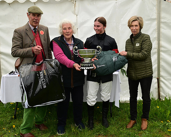 Race 2 - Jockey Club ROR veteran Horse (103 of 104)