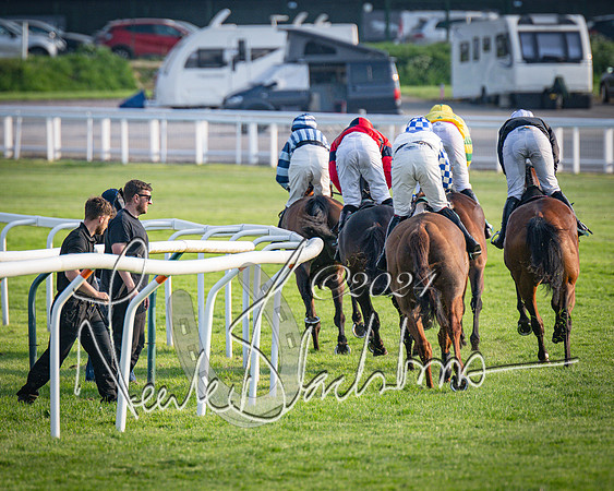 Race 4 - The Jonathan Neesom memorial open Hunter’s steeplechase 3m2f 70y (74 of 167)