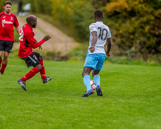 AFC Oaklands 2 v 1 Bengeo Trinity - Warm Up (245 of 297)