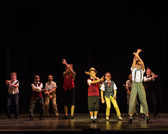 Singing in th Rain -  Friday - Act 1  (31 of 373)