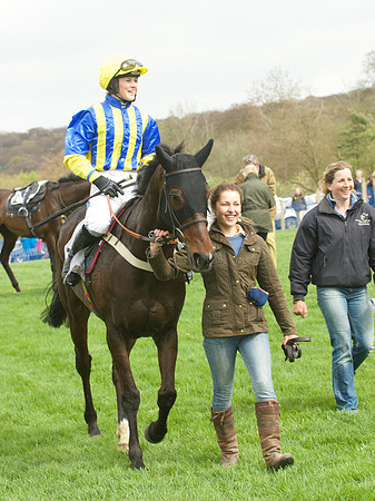 Kimblewick Point to Point at Kingston Blount Racecourse on Saturday 12th April 2014