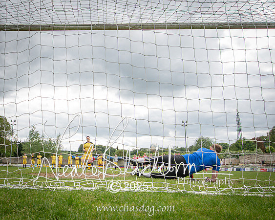 Penalty shoot out (14 of 50)
