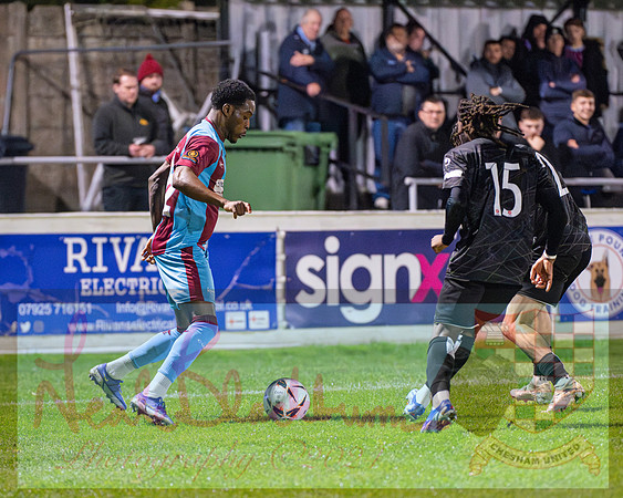 Chesham Utd 3 v 1 Chippenham Town (250 of 416)