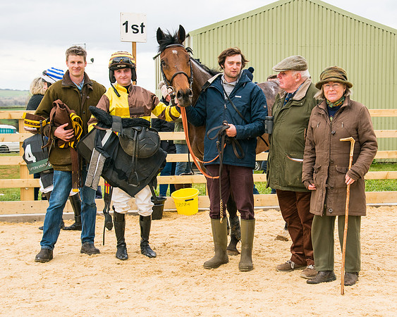 Race 6 - 6 year old and over Maiden 2m4f (51 of 62)
