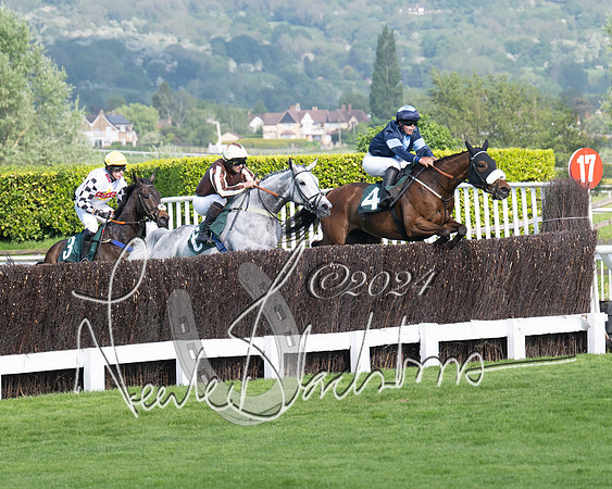 Race 1 - The Bottle Green Open Hunters steeplechase 2m62y (24 of 93)