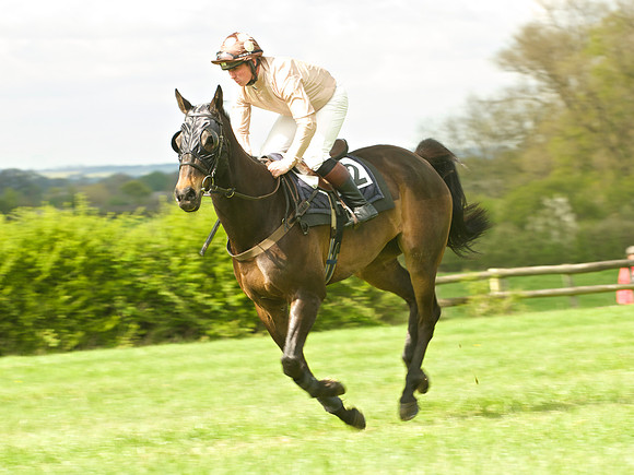 Kimblewick at Kimble Restricted Race