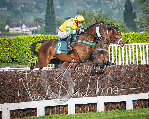 Race 4 - The Jonathan Neesom memorial open Hunter’s steeplechase 3m2f 70y (39 of 167)