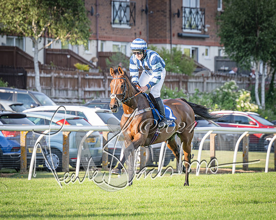 Race 4 - Peretemps Stratford Foxhunters (53 of 168)
