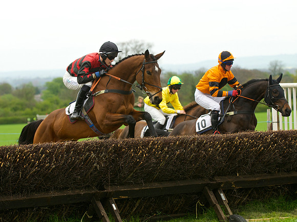 Race 3 - 4-5-6 Maiden 26