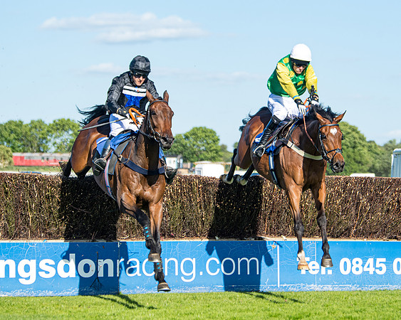 Race 1 - PPSA Open Hunter chase (44 of 78)