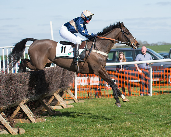Race 1 - Open Maiden Div 1 (87 of 88).jpg