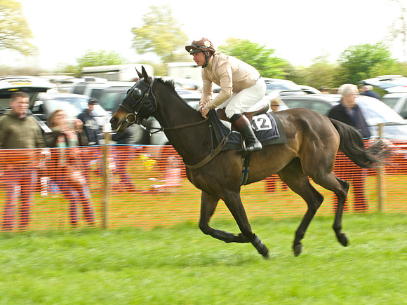 Kimblewick at Kimble Restricted Race