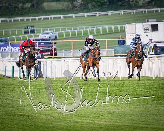 Race 4 - The Jonathan Neesom memorial open Hunter’s steeplechase 3m2f 70y (86 of 167)