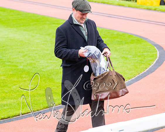 Race 5 - Mares Open  (79 of 129)