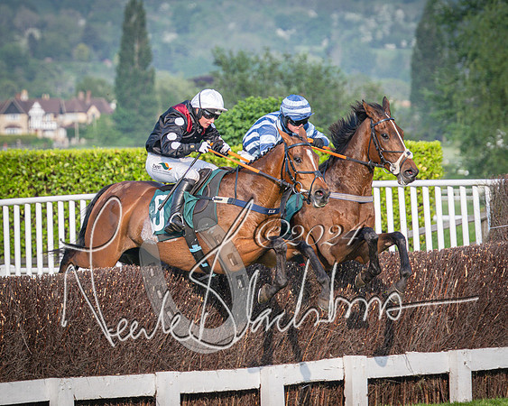 Race 4 - The Jonathan Neesom memorial open Hunter’s steeplechase 3m2f 70y (97 of 167)