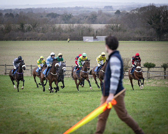 Race 1 - Four and Five year Old Maiden (69 of 137)