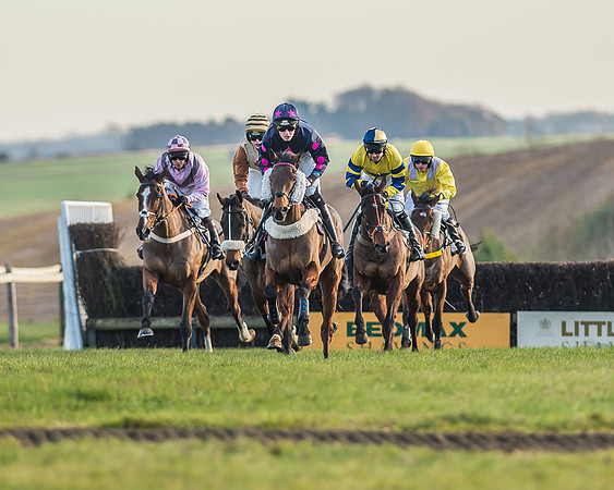 Race 5 - Red Mills Intermediate Race-45