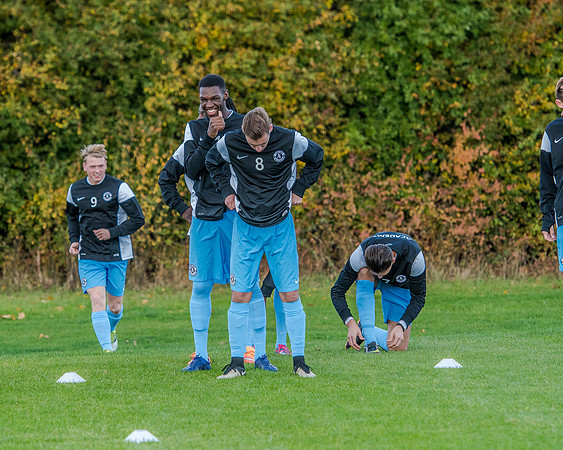 AFC Oaklands v Bengeo Trinity - Warm Up (17 of 109)