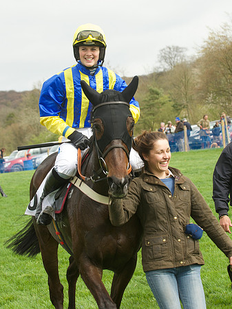 Kimblewick Point to Point at Kingston Blount Racecourse on Saturday 12th April 2014