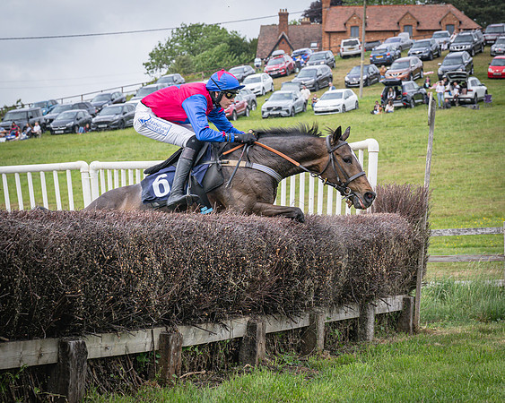 Race 2 - The Restricted race (32 of 84)