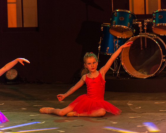 Maggie Monk - Act 1 - 10.Feather Theme (2 of 56)