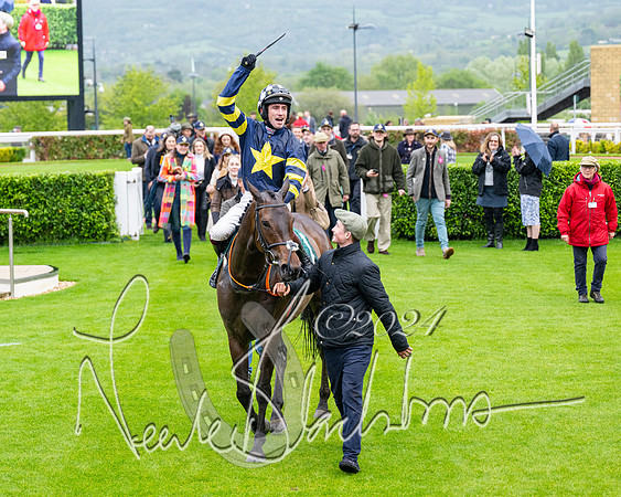 Race 5 - Mares Open  (87 of 129)