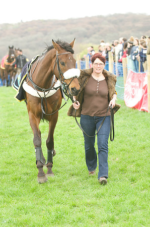 Kimblewick Hunts Point to Point at Kingston Blount Racecourse on Saturday 12th April 2014 Race 1 Confined Hunts Race.