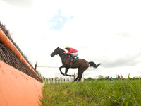 Kimblewick at Kimble Confined Hunts Race