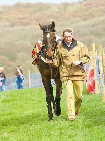 Kimblewick Point to Point at Kingston Blount Racecourse on Saturday 12th April 2014