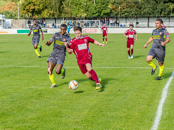 Chesham Utd 2 Staines Town 0 (19 of 79)