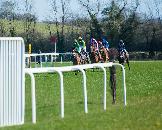 Race 2 - Warwick racecourse conditions  (2 of 122)
