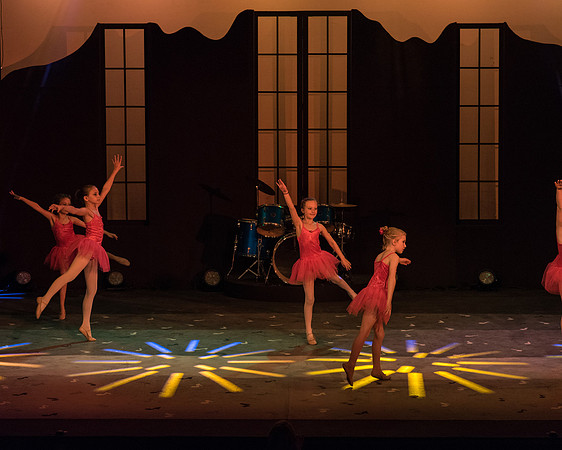 Maggie Monk - Act 1 - 10.Feather Theme (18 of 56)