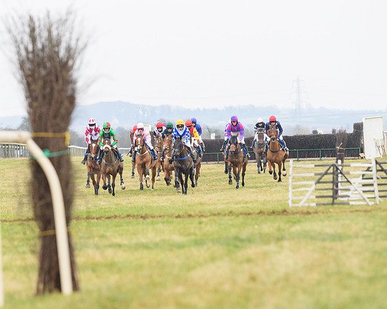 Race 3 - Novice Riders Race (37 of 180)