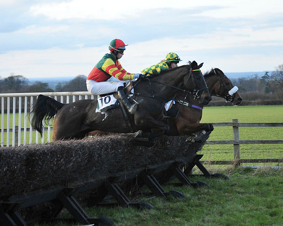TVRC - Young Hose Maiden - Div 1