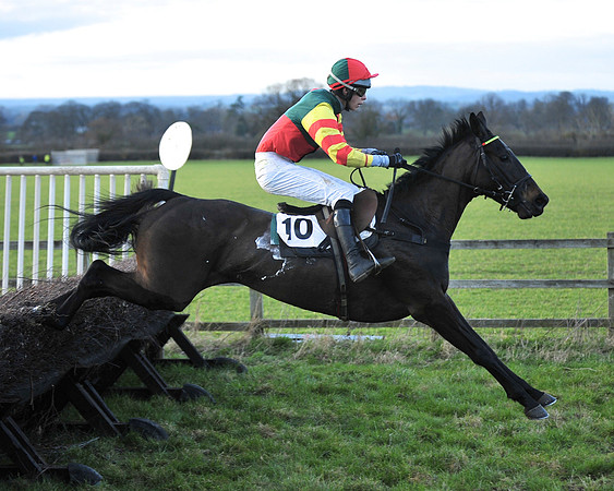 TVRC - Young Hose Maiden - Div 1