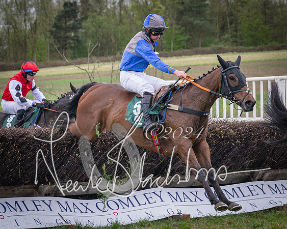 Race 7 - The Jockey Club maiden race for Mares and Fillies only (79 of 96)