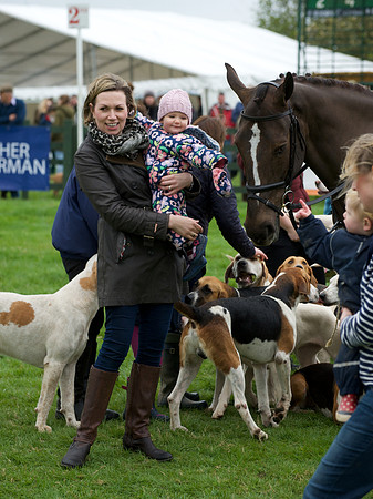 Pytchley - Hounds and friends 20