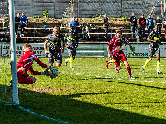 Chesham Utd 2 Staines Town 0 (8 of 79)