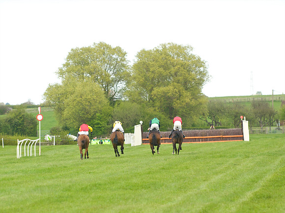 Kimblewick at Kimble Restricted Race
