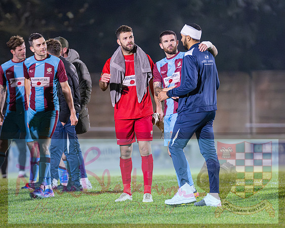 Chesham Utd 3 v 1 Chippenham Town (388 of 416)