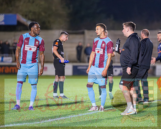 Chesham Utd 3 v 1 Chippenham Town (220 of 416)