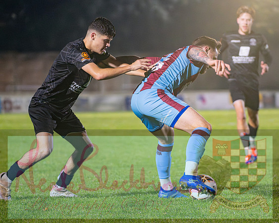 Chesham Utd 3 v 1 Chippenham Town (361 of 416)
