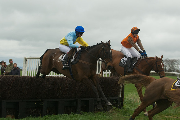 Race 2 - Confined 47