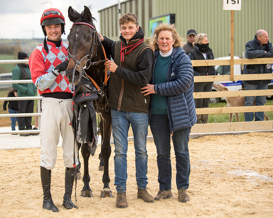 Race 3 - Owner Trainer conditions (121 of 132)