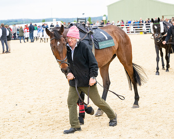 Race 2 - 2M4F Conditions (3 of 195)