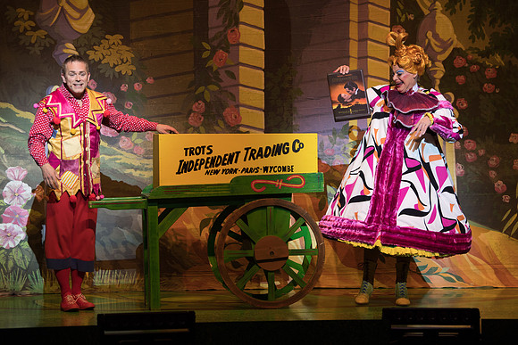 Swan Panto 2017